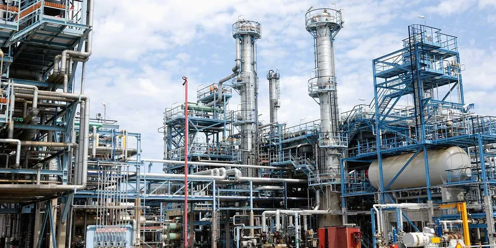 1. Dự án nhà máy lọc dầu Nam Việt